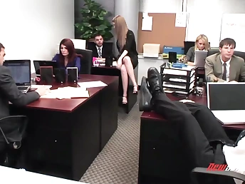 Gianna, Faye, Dane, Jenna, Michelle & Ashlynn in a torrid Office threeway