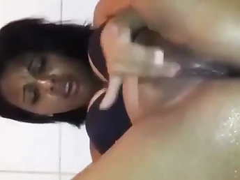 See this dark-hued queen finger her taut, raw vagina in Eritrean Queen' debut video