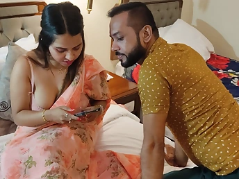 Supah-red-hot Indian couple goes on a honeymoon with full gratification