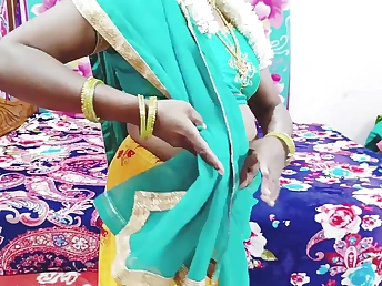 Stepbrother's big tits and Indian wife's natural ass acquire a hardcore hanker far a cruel Telugu video