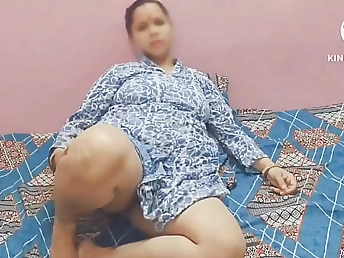 Observe Bhabhi's molten Indian romp soiree with devar cheating wife (Hindi audio)