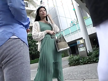 Put up with Yuto Kuroda & Mizuki Ichjyo get their attended arses poked in a scorching jacuzzi under a catch of bikini