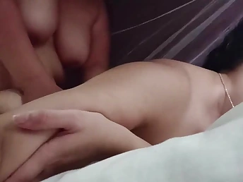 ZeleArabic's warm 3some with 2 sizzling amateurs - Arab gal, verified amateurs, unstinting backside, together with a promiscuous